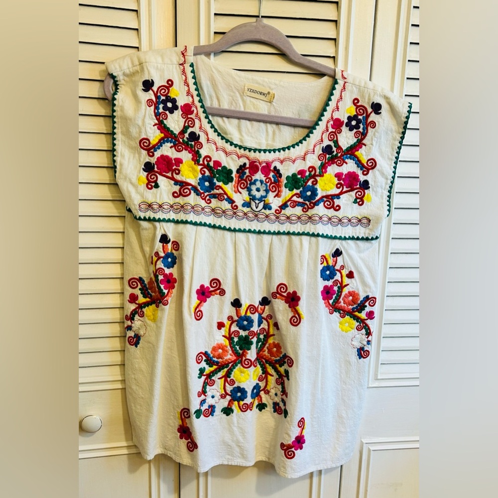 Embroidered White Mexican Peasant Top with Multicolor Floral Detail